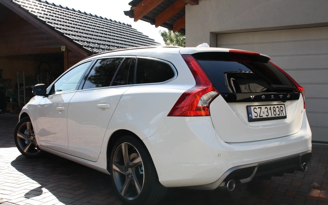 Volvo V60 cena 57000 przebieg: 144000, rok produkcji 2012 z Zabrze małe 466